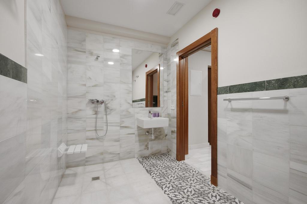 Suites Gran Via Capilla Real Granada Exterior photo